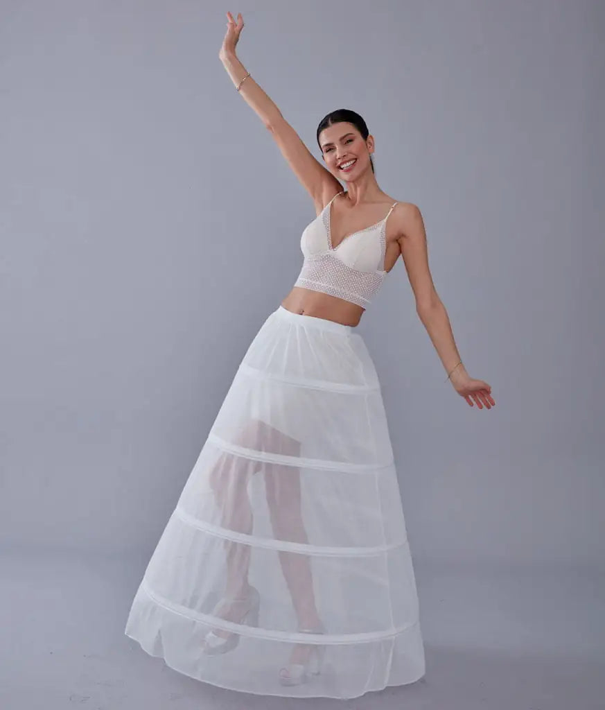 The Perfect Petticoat for A-Line Wedding Dresses: Adding Volume and El Bridal Port The Perfect Petticoat for A-Line Wedding Dresses: Adding Volume and El Bridal Port