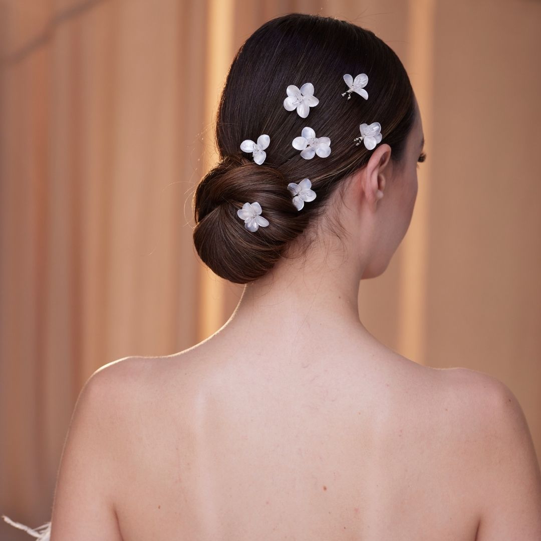 The Must-Have Bridal Hair Accessory Trends for 2025