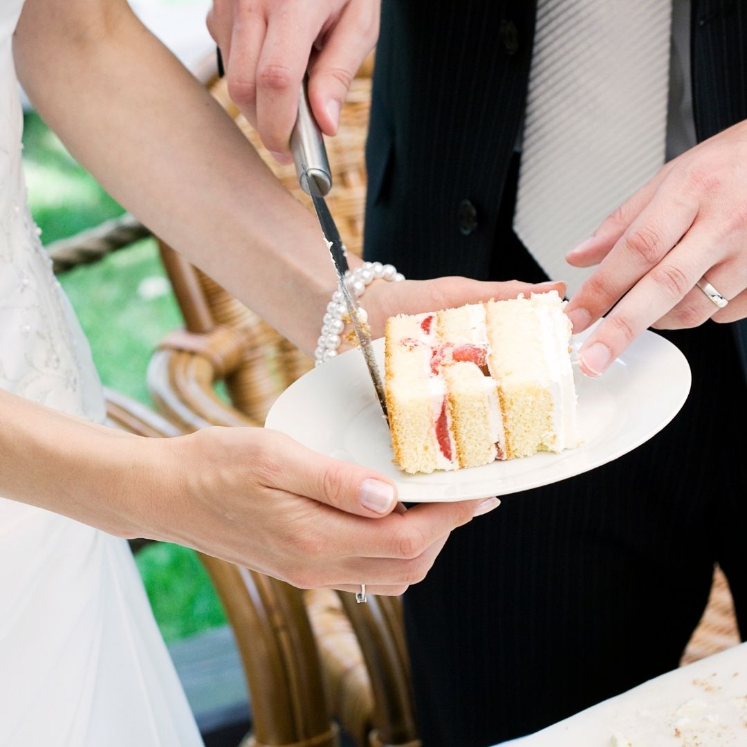 The Sweet Tradition of Wedding Cakes: History, Trends, and Symbolism