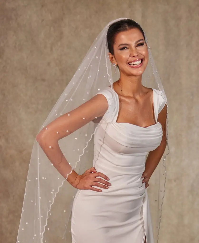 Create a Dreamlike Bridal Look with a Veil