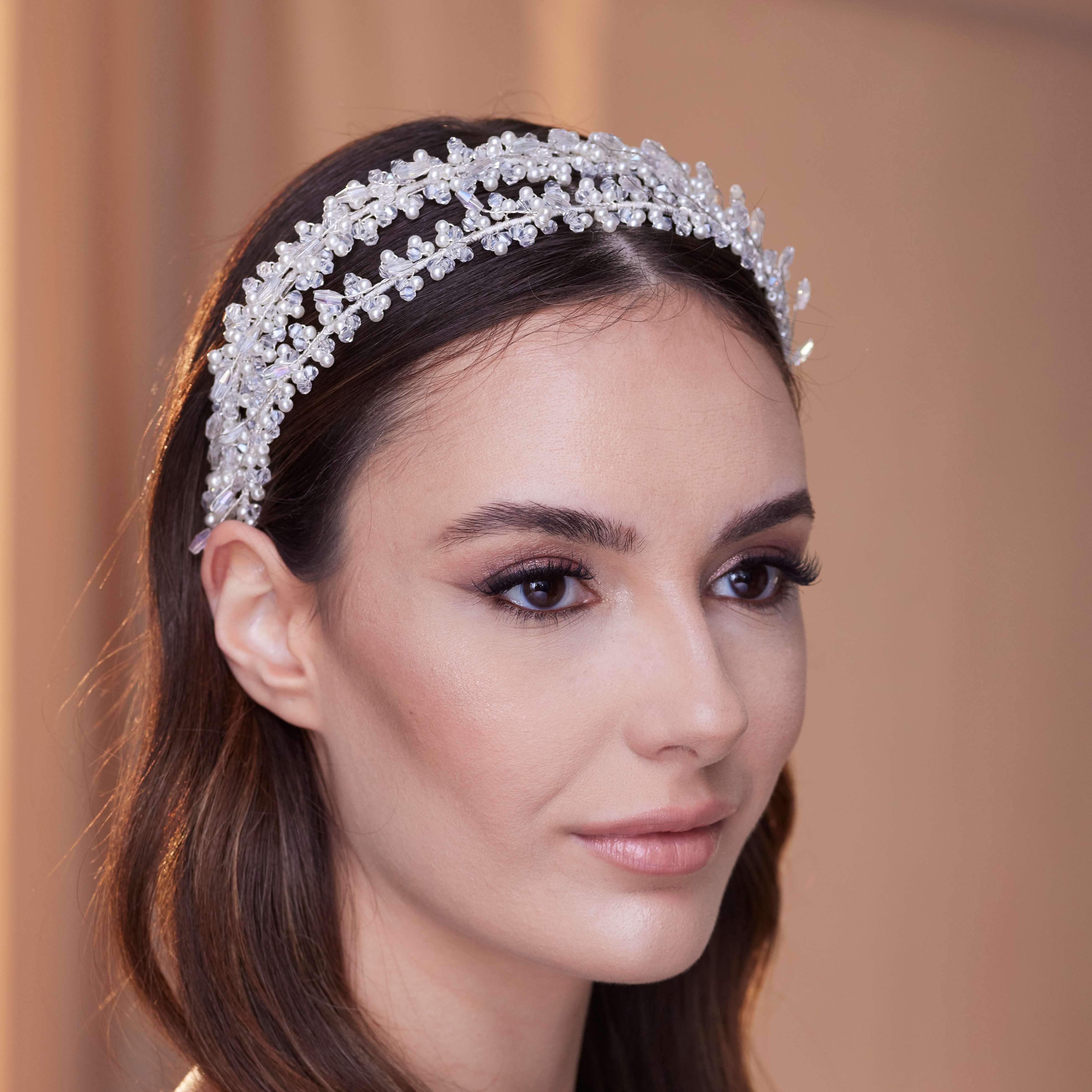 Elegant Crystal Beads and Pearls Hairband