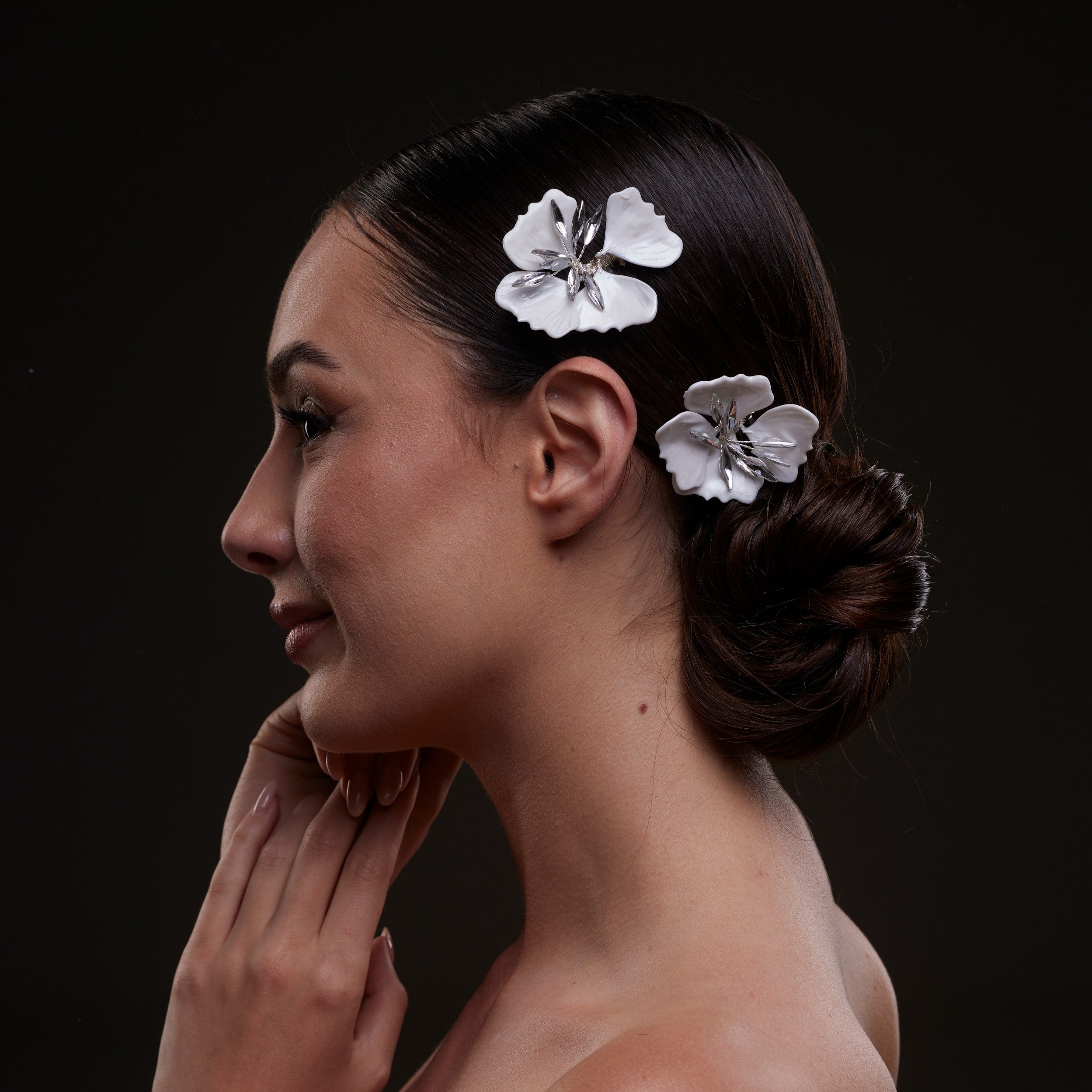 2-Piece White Flower Hair Comb Set