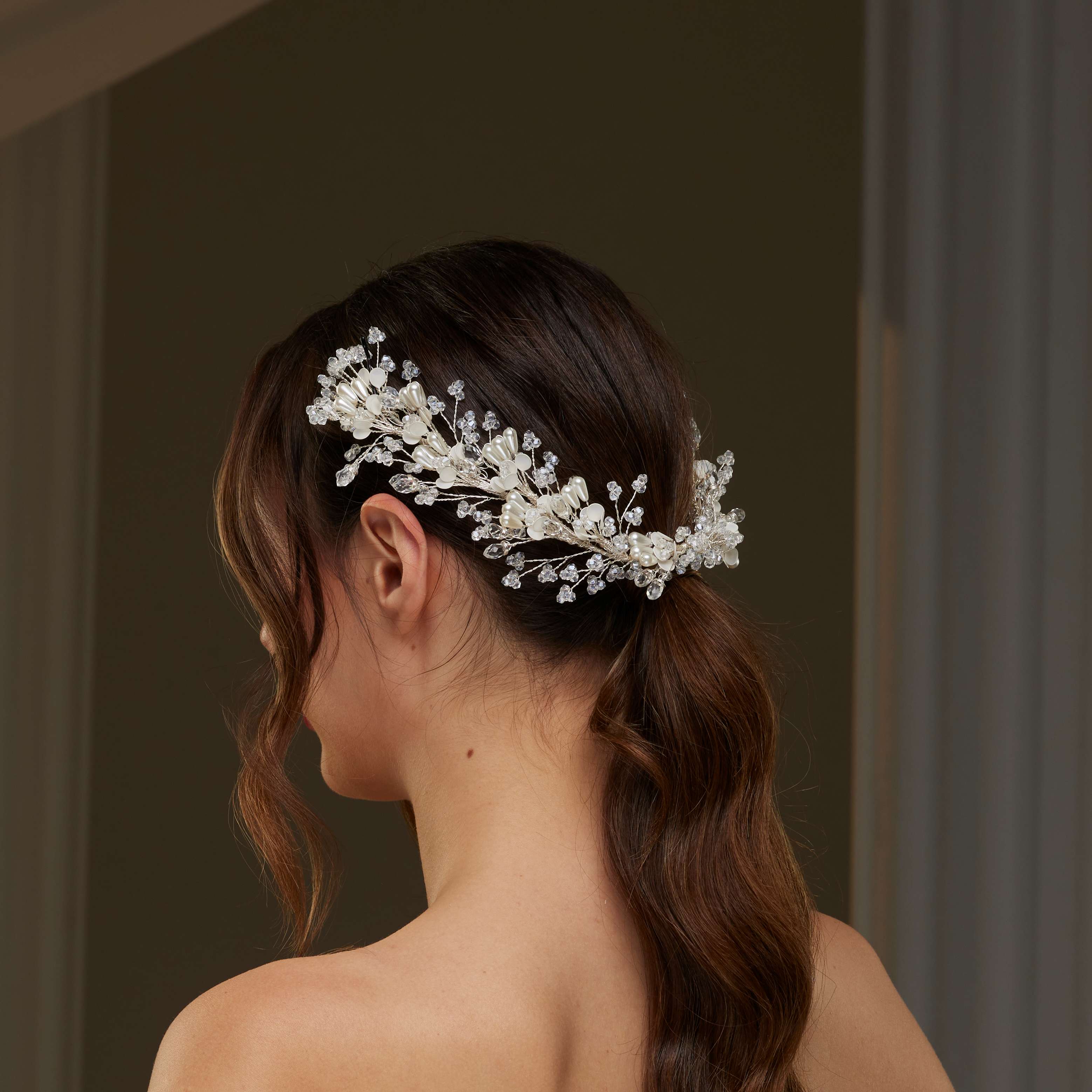 Elegant Bridal Hairvine with Crystal Beads, Pearls, and Flowers