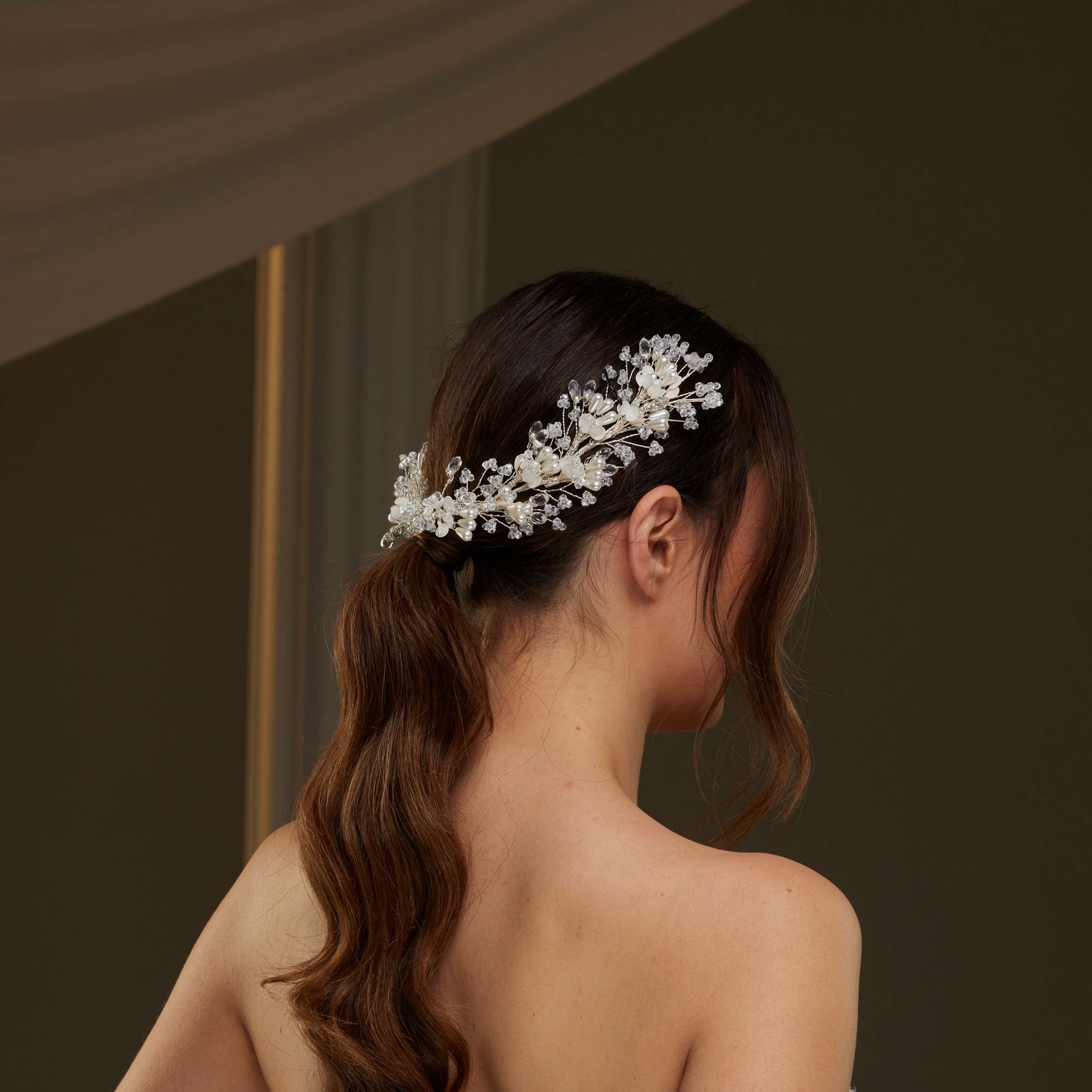 Elegant Bridal Hairvine with Crystal Beads, Pearls, and Flowers