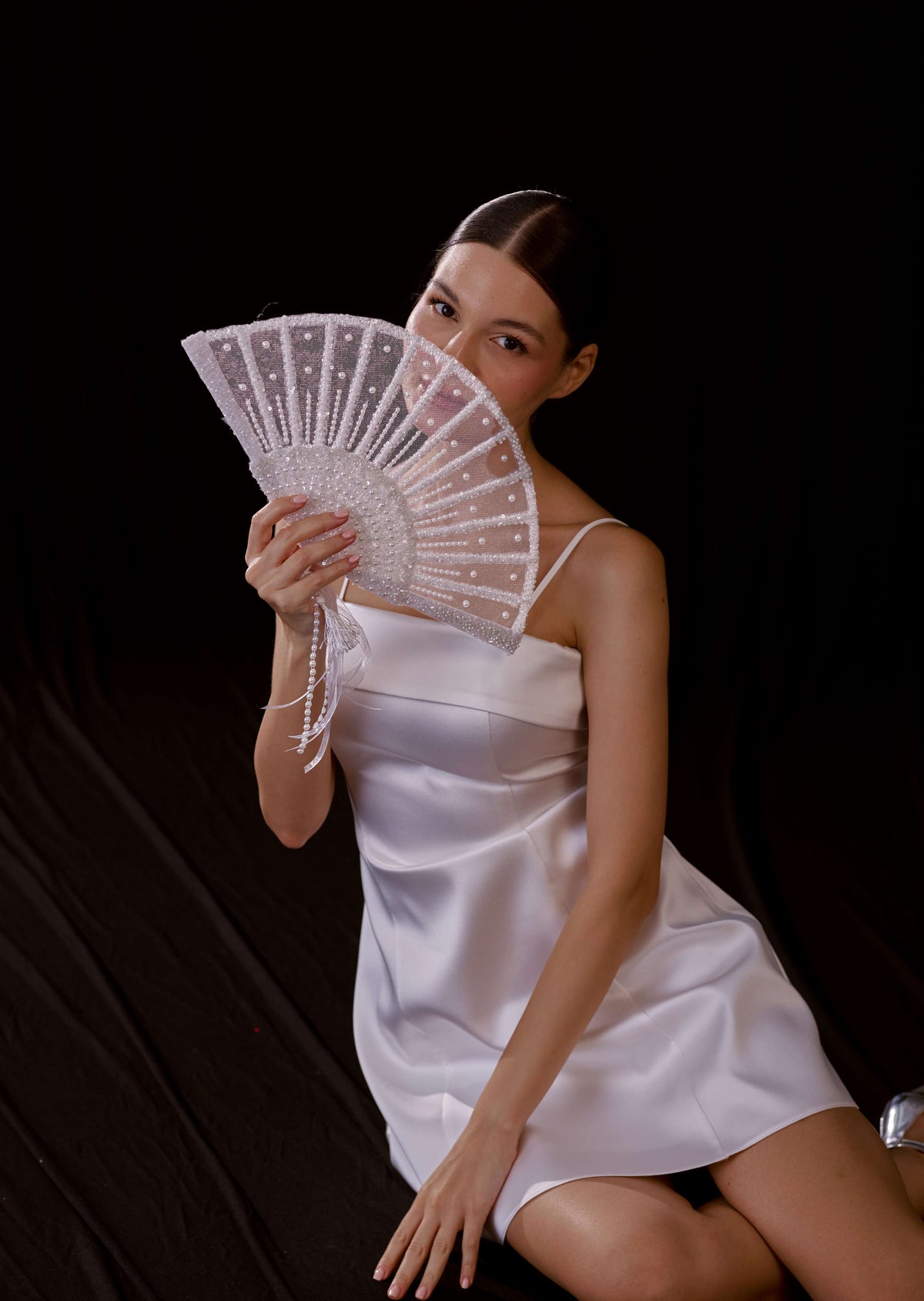 Elegant Pearl and Sequin Bridal Fan