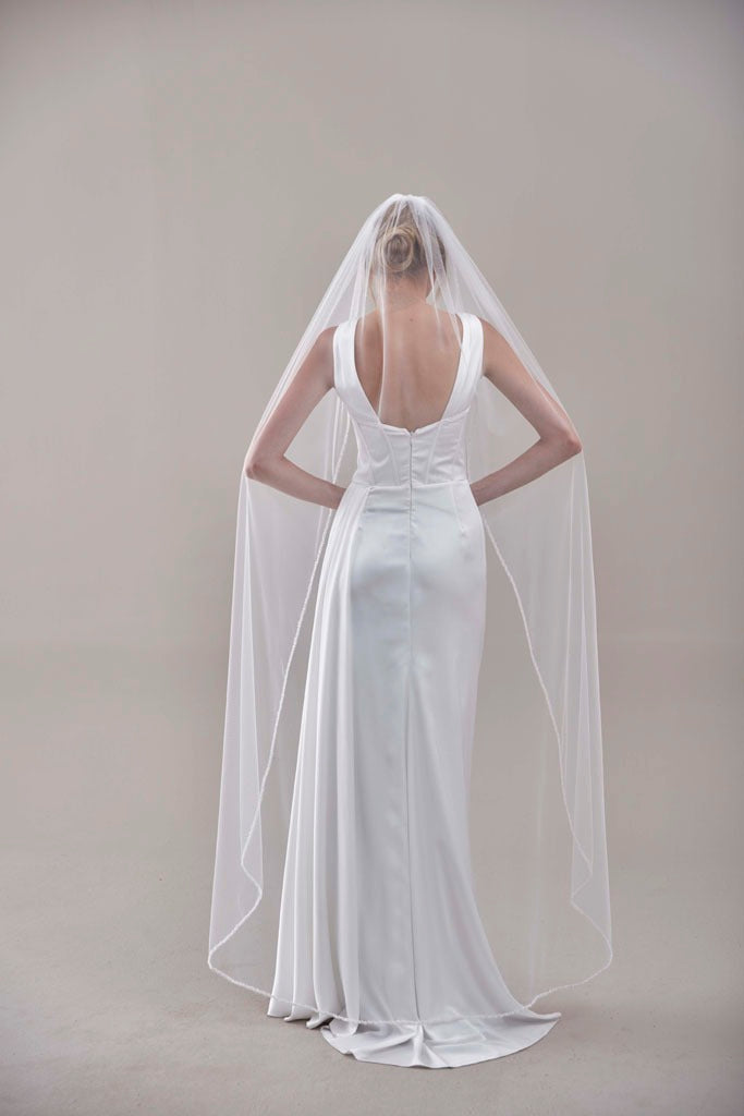 Elegant Illusion Tulle Veil: A Touch of Grace for Your Big Day-D205R