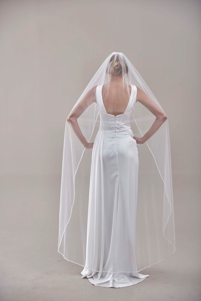 Elegant Illusion Tulle Veil: A Touch of Grace for Your Big Day-D205R