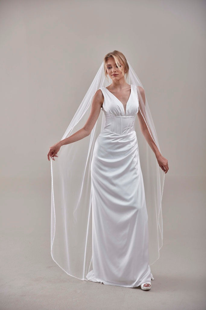 Elegant Illusion Tulle Veil: A Touch of Grace for Your Big Day-D205R