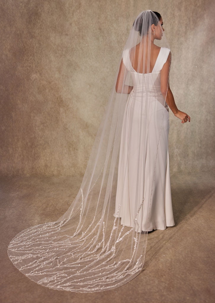 Wedding Veil - Elegant Vertical Lines with Sequins and Beads