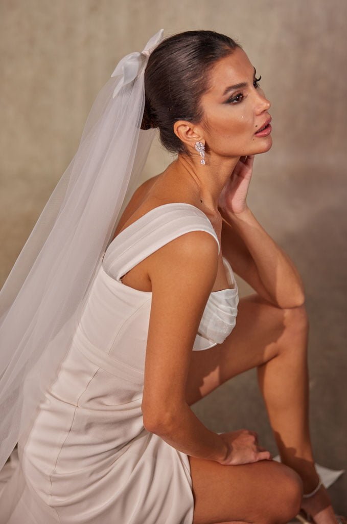 Elegant Bow Wedding Veil - Very Soft Silk Tulle- Romantic Bridal Accessory for Timeless Beauty