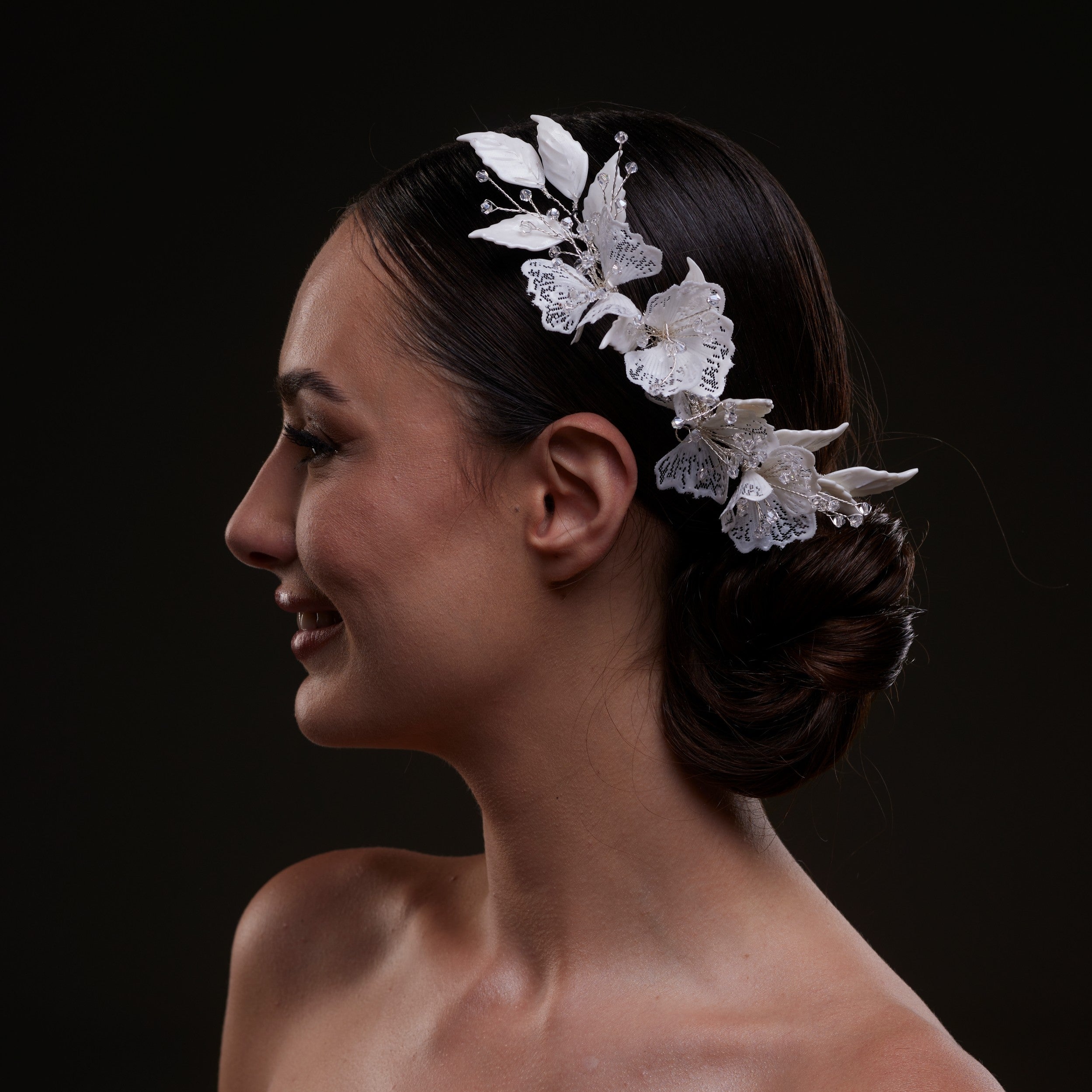 Elegant White Flower & Bead Bridal Hair Comb