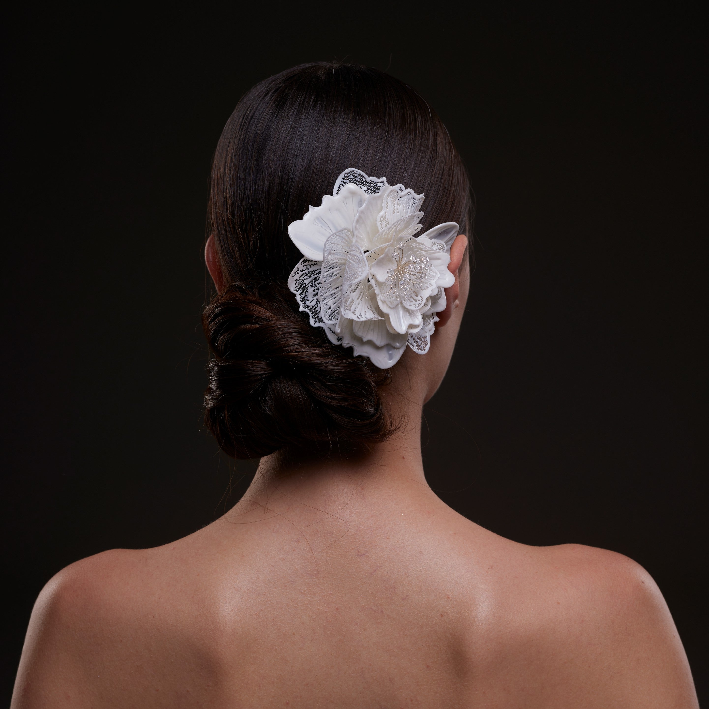 Elegant White Flower Bridal Hair Comb