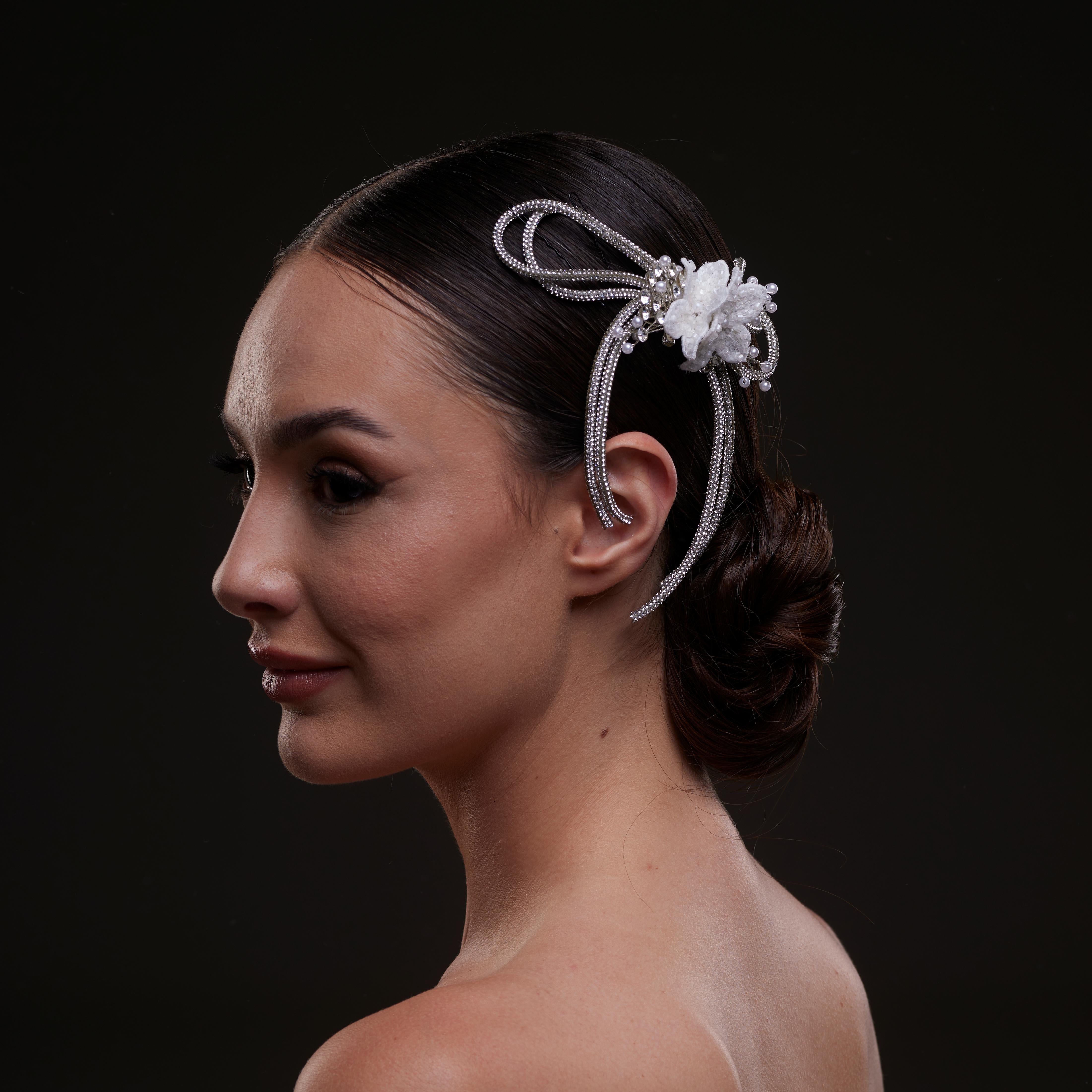 White Crystal & Pearl  Hair Comb