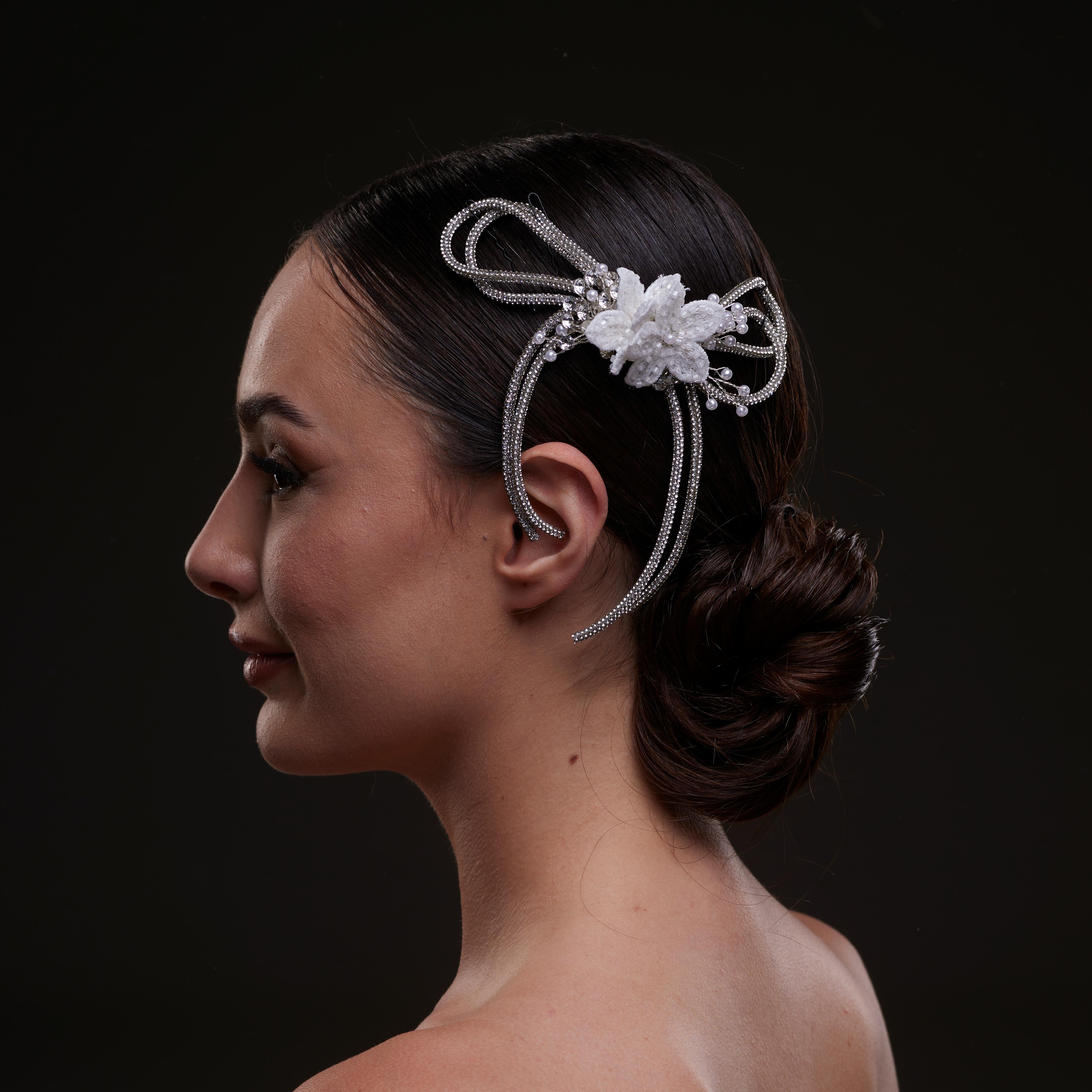 White Crystal & Pearl  Hair Comb