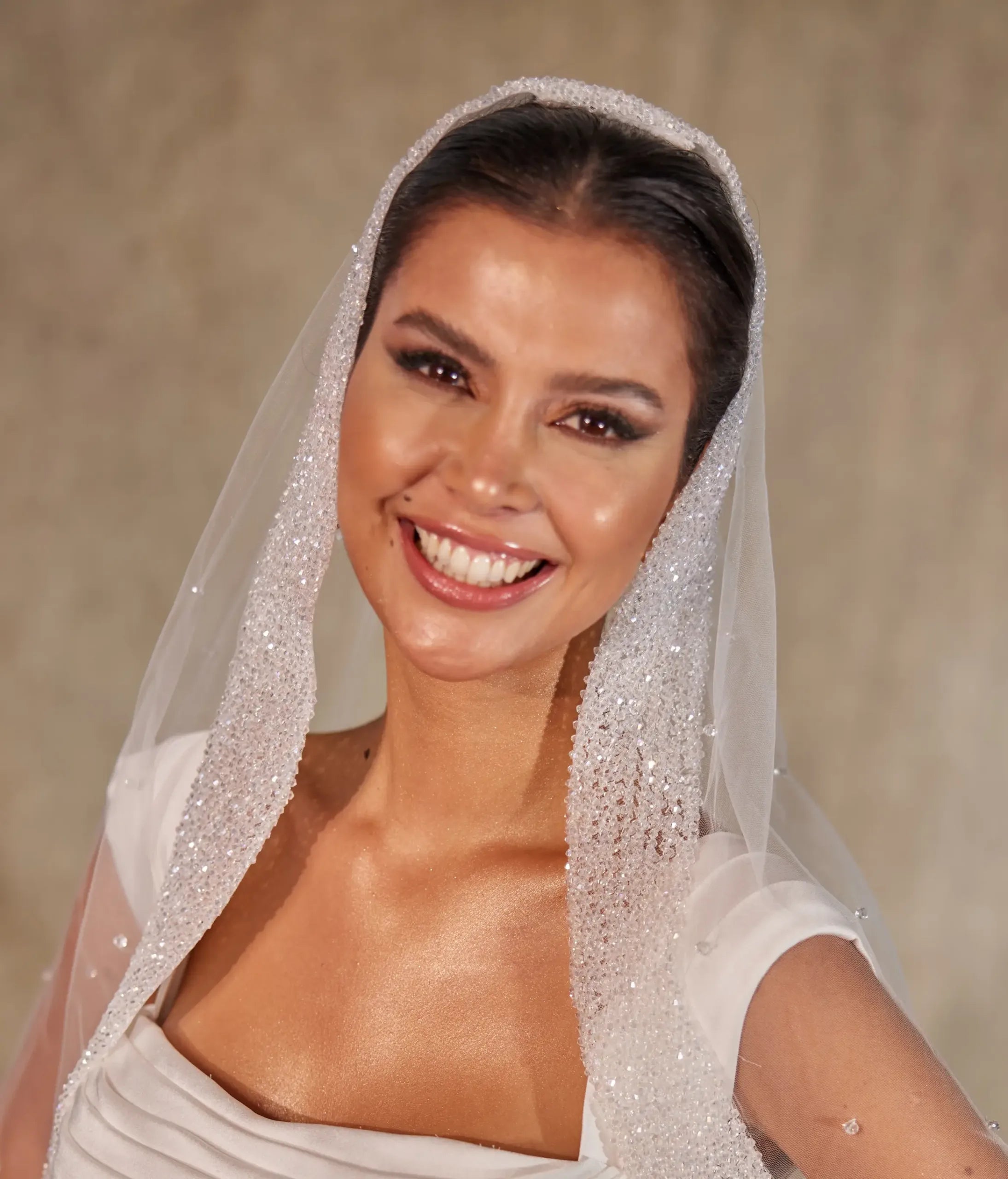 Luxe Beaded Bridal Veil- D225 - Bridal Port