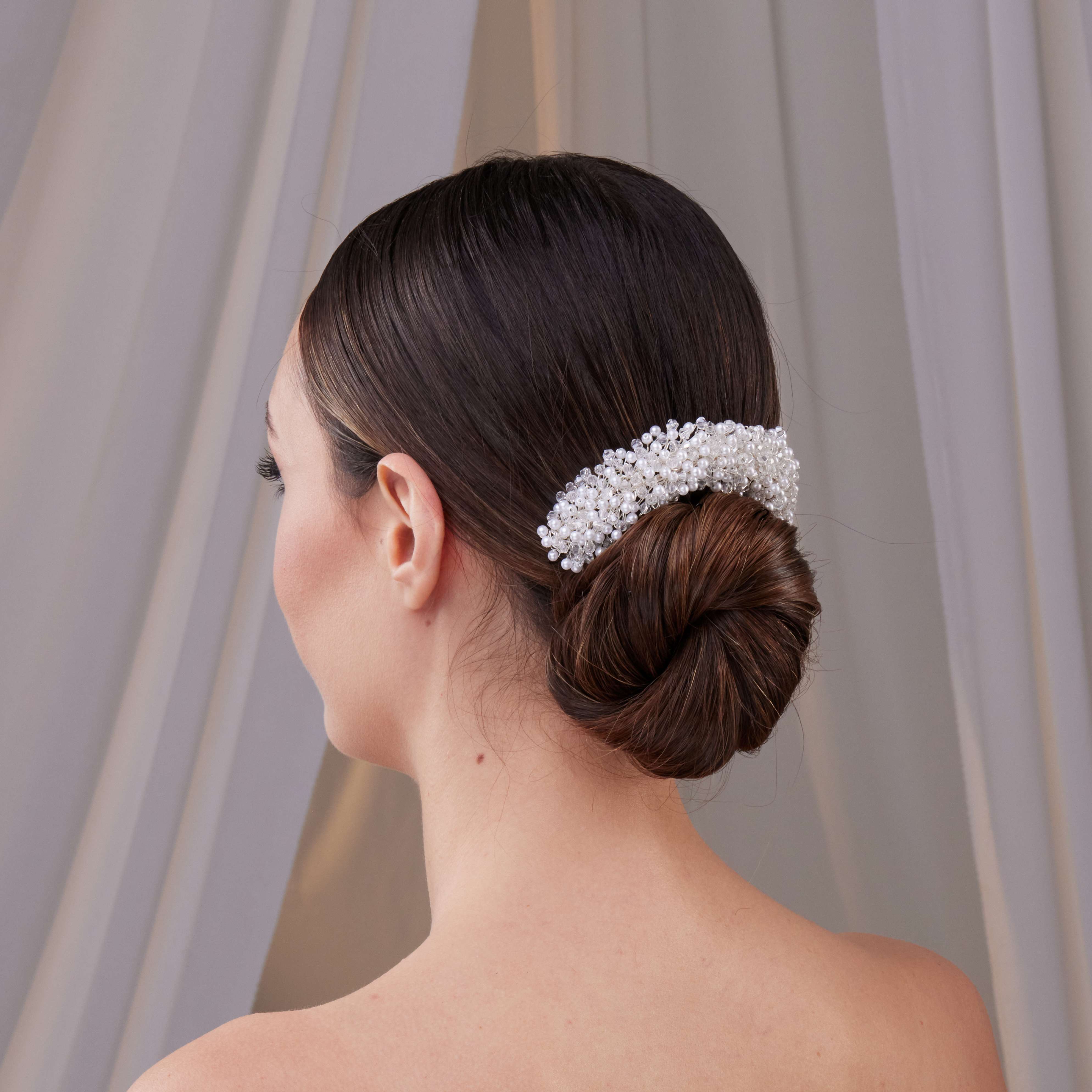 Elegant Pearl and Crystal Bridal Hair Comb