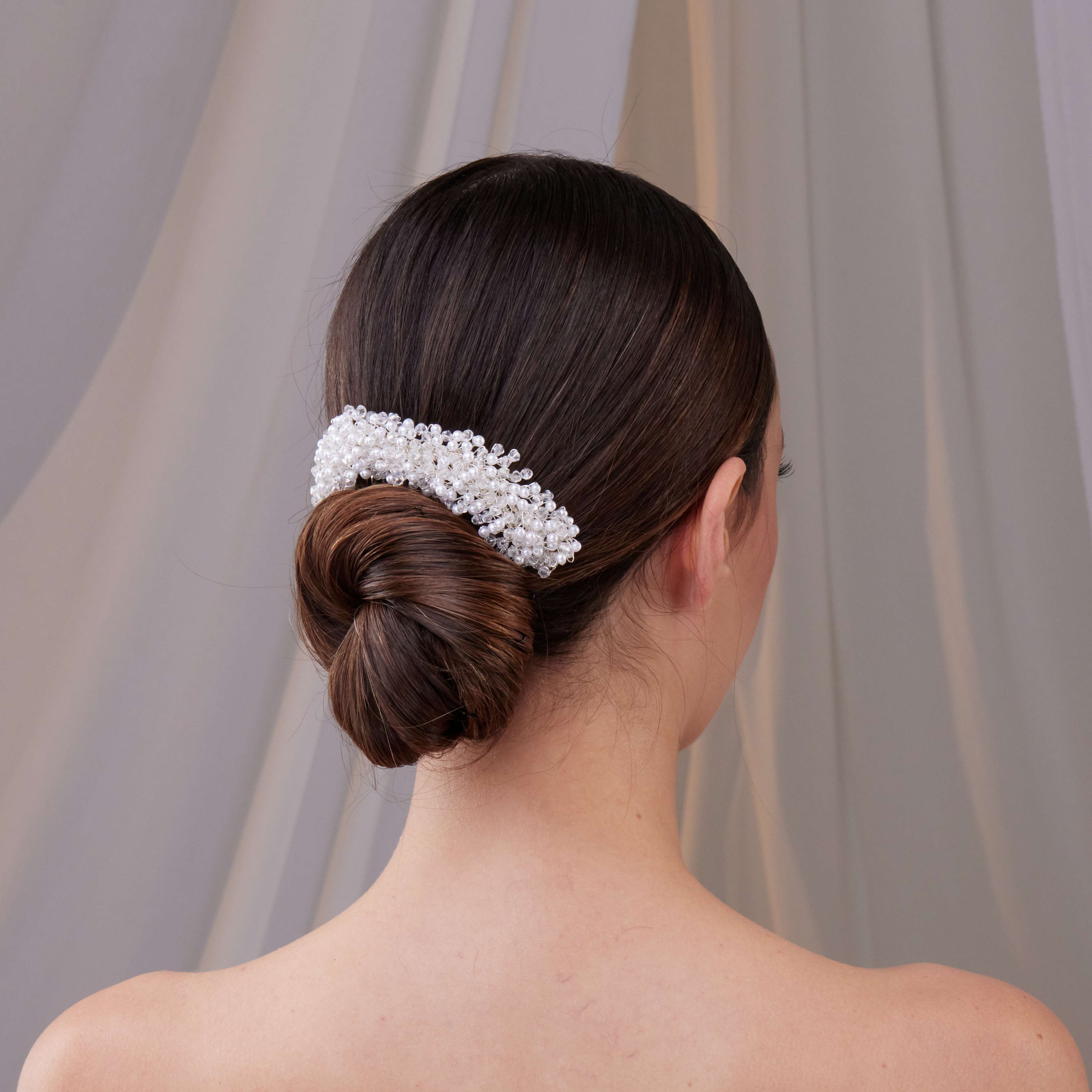 Elegant Pearl and Crystal Bridal Hair Comb