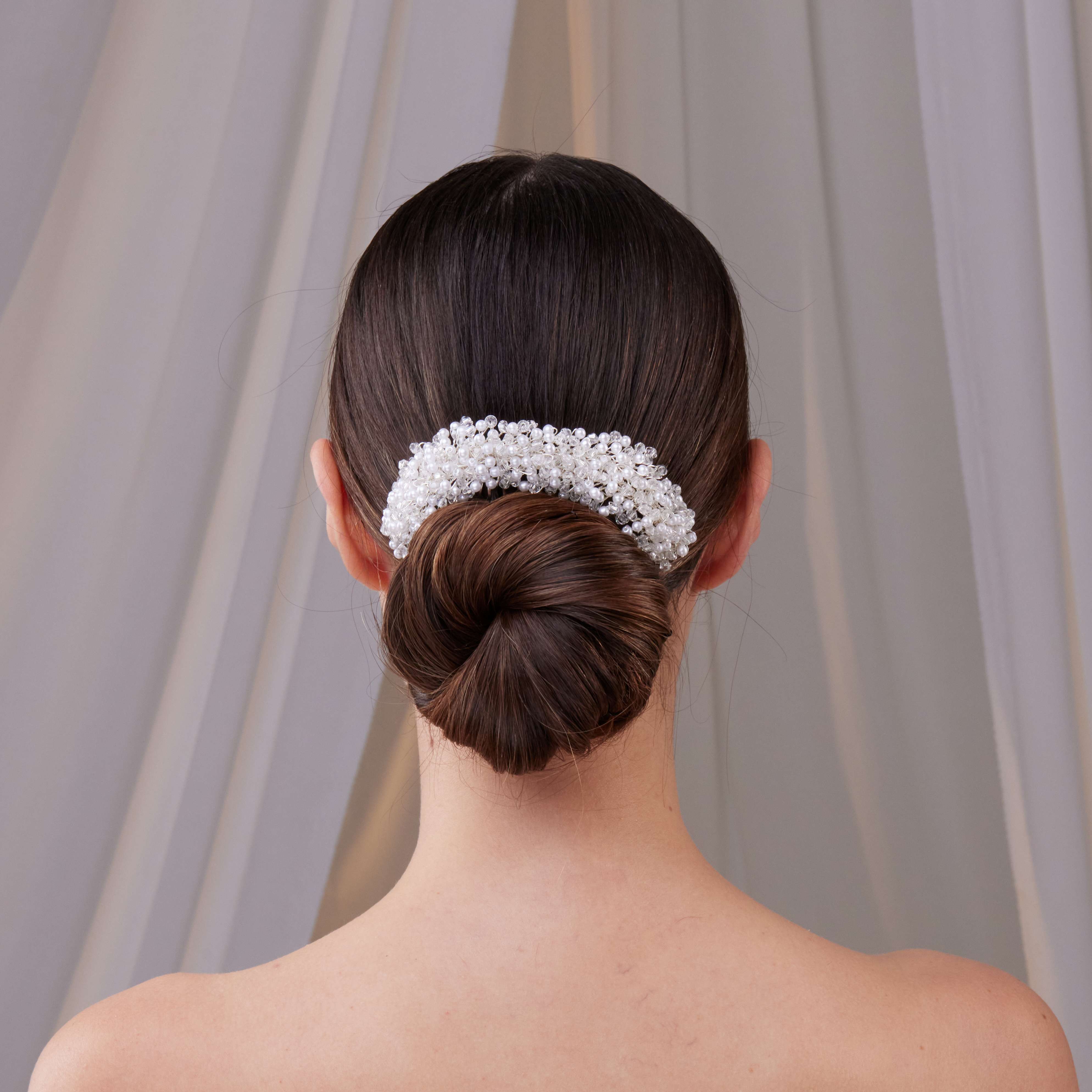 Elegant Pearl and Crystal Bridal Hair Comb