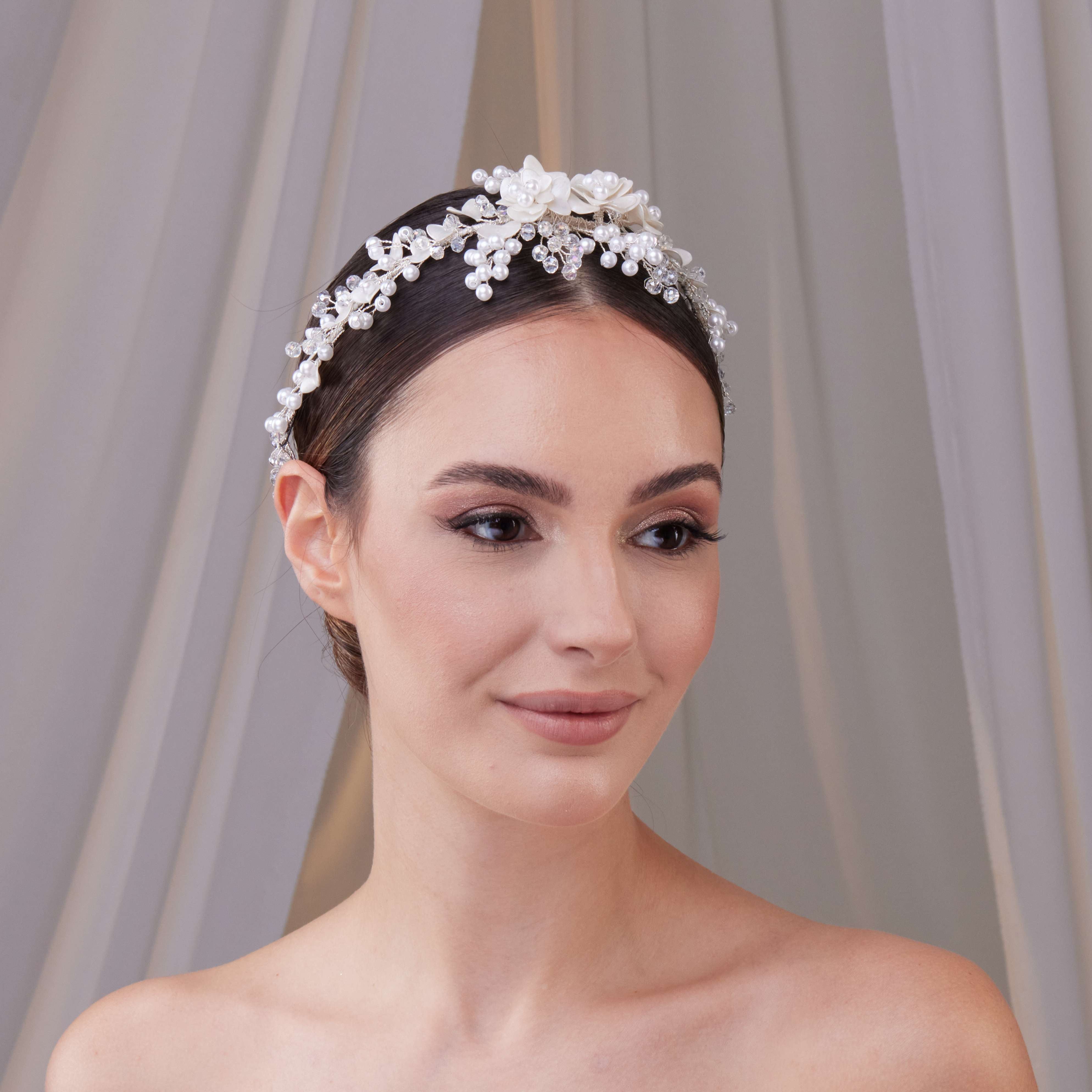 Elegant Resin and Pearl Bridal Hair Band