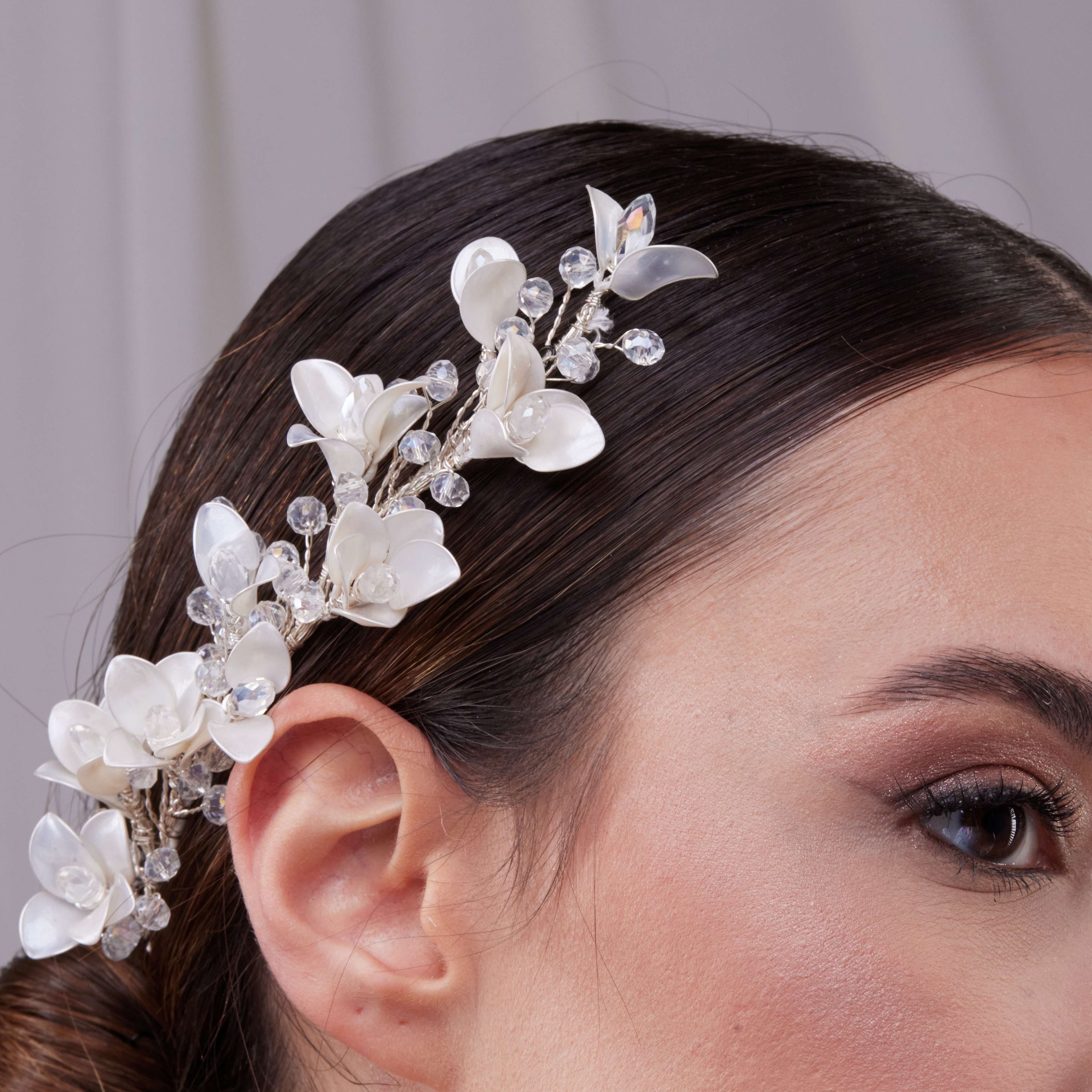 Elegant Resin Flower Bridal Hair Vine