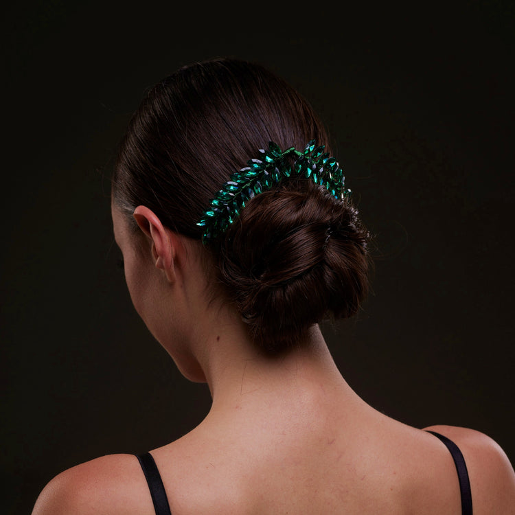 Emerald green crystal leaf bridal hair comb set - elegant wedding accessory for bridesmaids