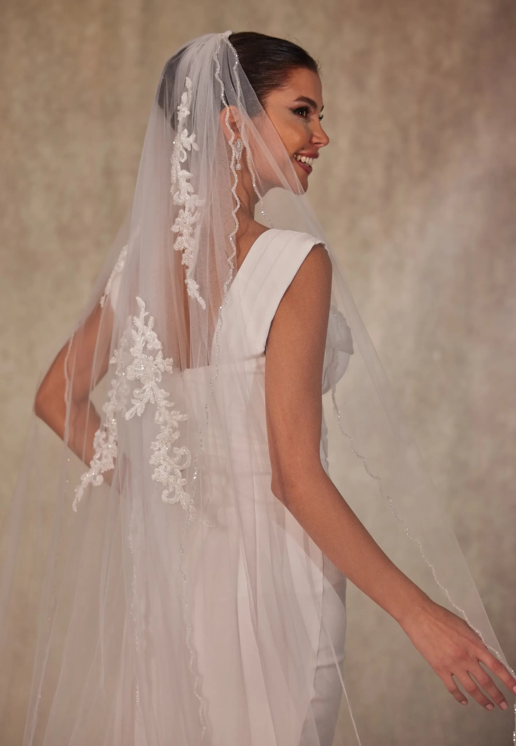 French Lace  Wedding Veil - D244 - Bridal Port