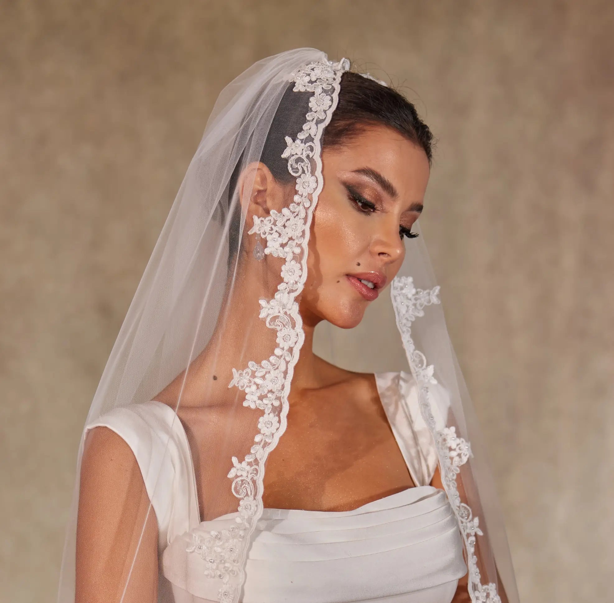 Flower Cadhedral Wedding Veil- D213 - Bridal Port