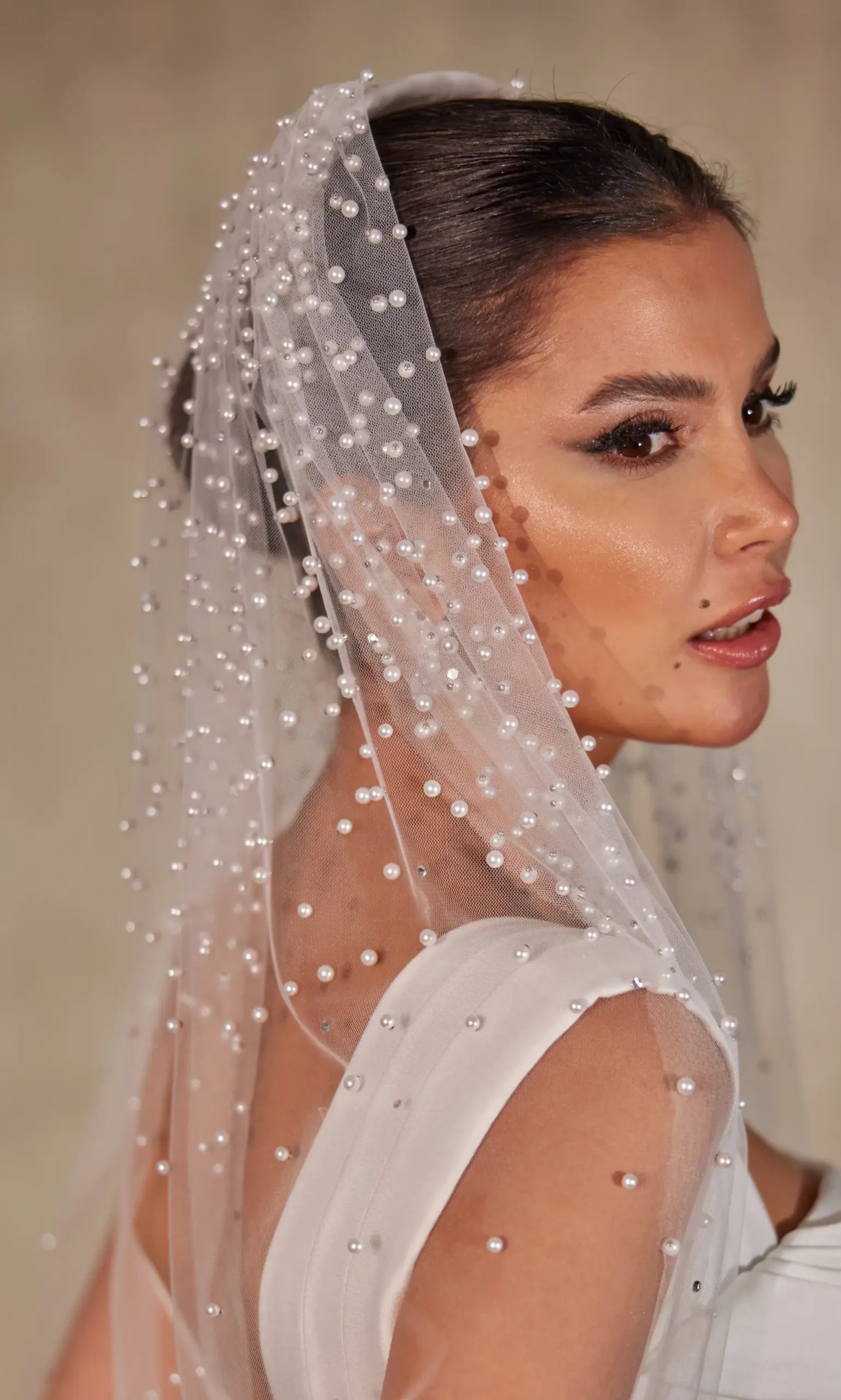 Scattered Pearl  Wedding Veil- D239 - Bridal Port