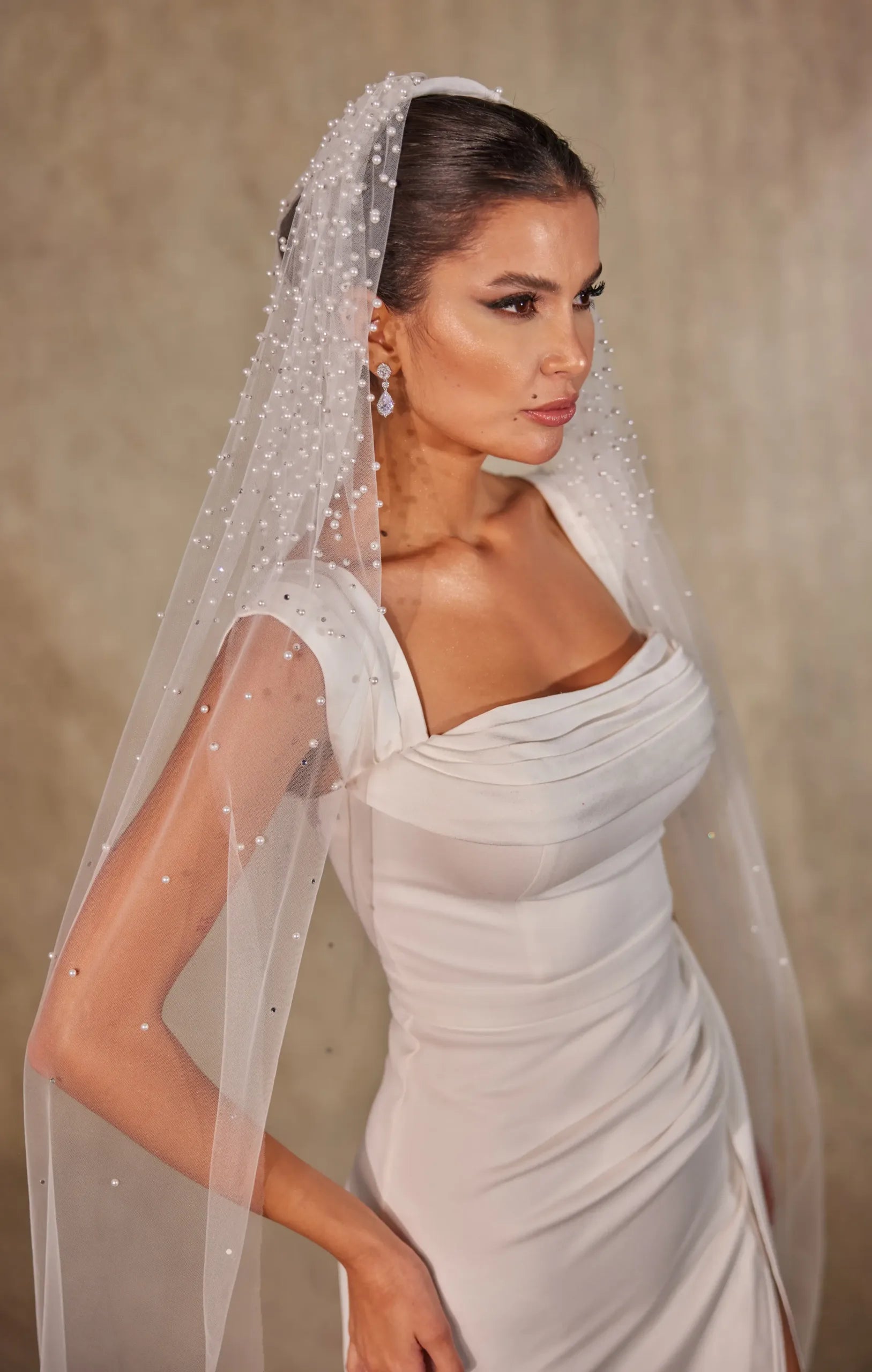 Scattered Pearl  Wedding Veil- D239 - Bridal Port