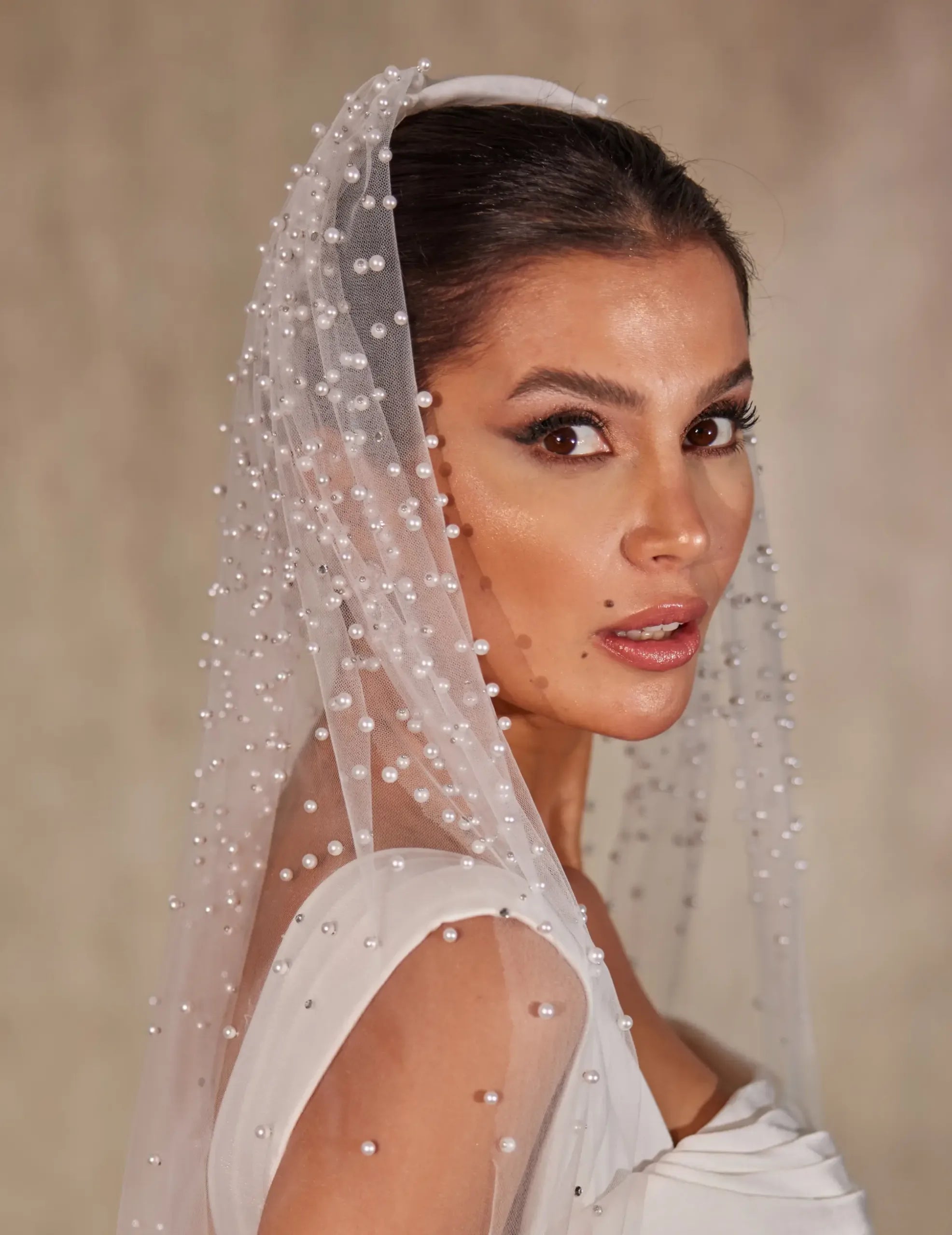 Scattered Pearl  Wedding Veil- D239 - Bridal Port